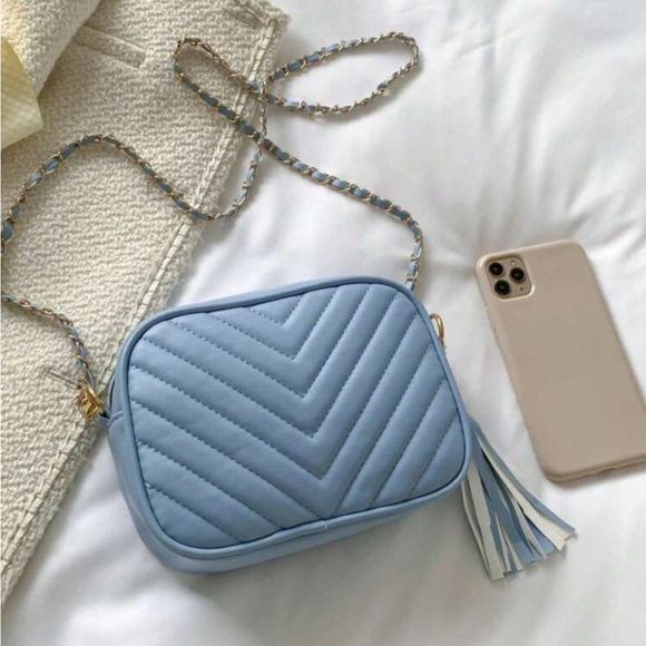 Luxe Vegan Leather Small chain crossbody shoulder bag - Picture 5 of 16